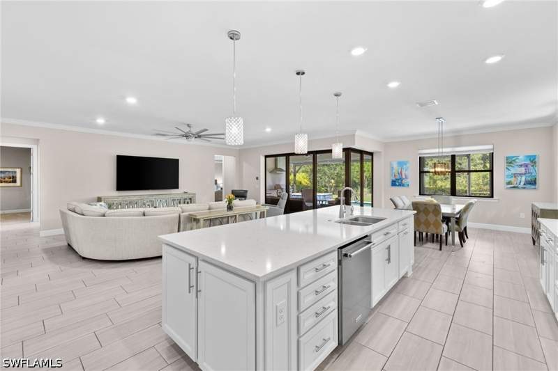 3 bedroom SingleFamilyResidence at 6907 Cocoplum St, Winding Cypress, Naples — photo 2