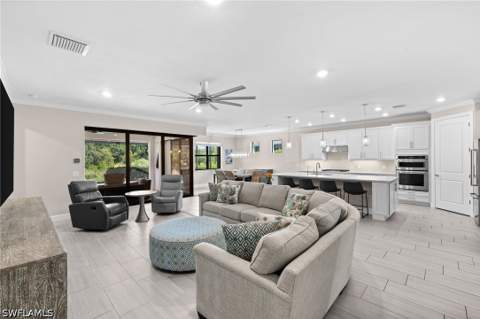 6907 Cocoplum St, Naples FL - photo 8 of 43