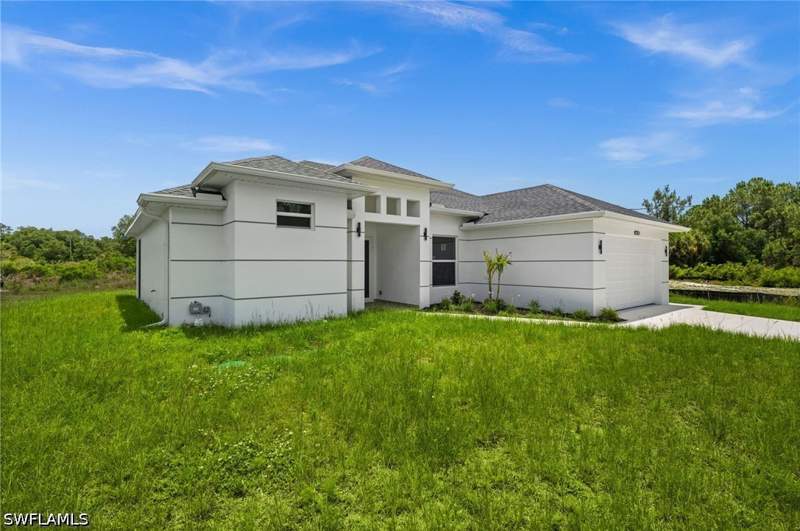 3 bedroom SingleFamilyResidence at 1208 Jefferson Ave, Lehigh Acres, Lehigh Acres — photo 2