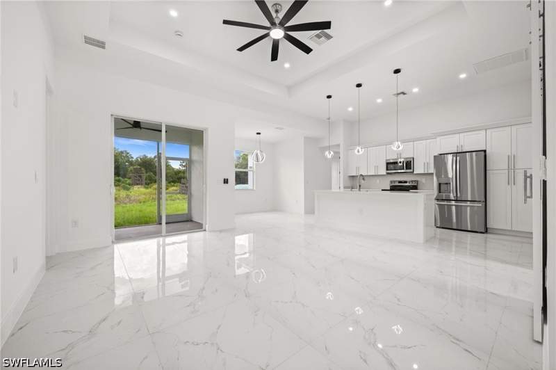 3 bedroom SingleFamilyResidence at 1208 Jefferson Ave, Lehigh Acres, Lehigh Acres — photo 4