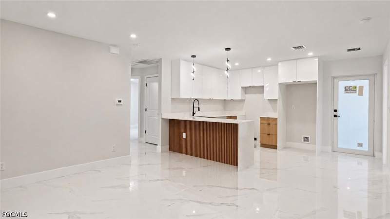 3 bedroom SingleFamilyResidence at 729 Anaconda Ave S, Lehigh Acres, Lehigh Acres — photo 5