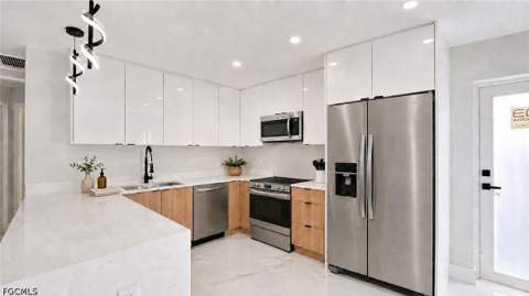 729 Anaconda Ave S, Lehigh Acres FL - photo 6 of 35