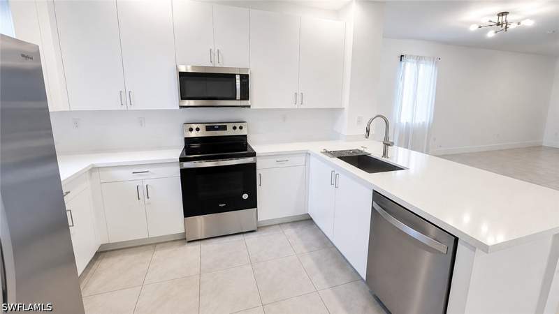 3 bedroom SingleFamilyResidence at 5245 Marano Dr, Maple Ridge, Ave Maria — photo 5