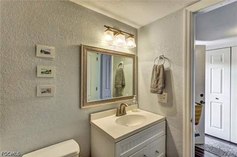4259 Island Cir 3, Fort Myers FL - photo 12 of 33