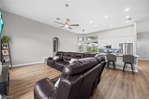 2526 Miracle Pkwy, Cape Coral FL - photo 14 of 48