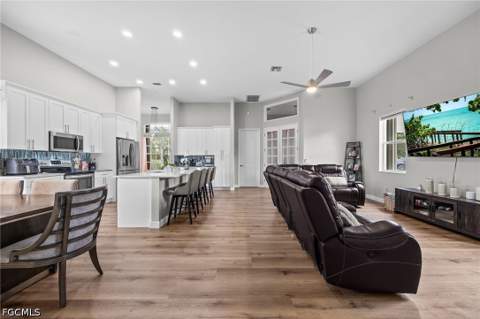 2526 Miracle Pkwy, Cape Coral FL - photo 17 of 48