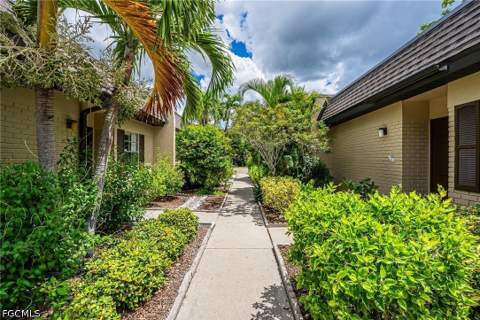 6300 S Pointe Blvd 327, Fort Myers FL - photo 8 of 43