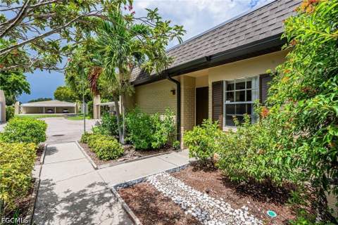 6300 S Pointe Blvd 327, Fort Myers FL - photo 9 of 43