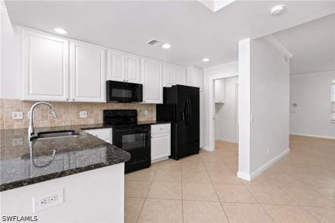 3564 Islandwalk Cir, Naples FL - photo 17 of 39
