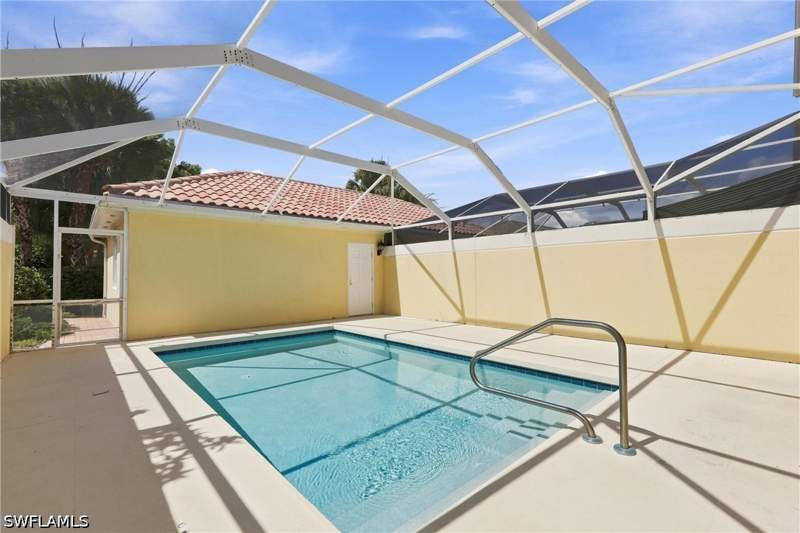3 bedroom Townhouse at 3564 Islandwalk Cir, Island Walk, Naples — photo 5