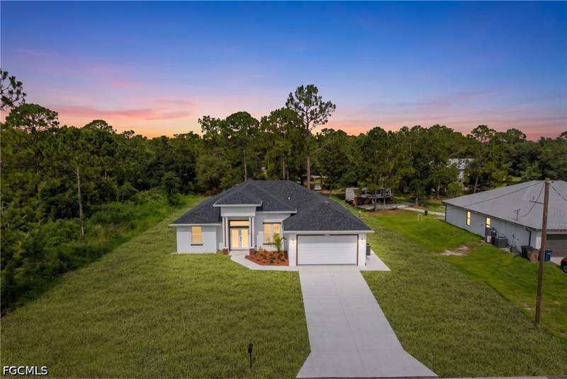 3 bedroom SingleFamilyResidence at 1113 Henry Ave, Lehigh Acres, Lehigh Acres — photo 2