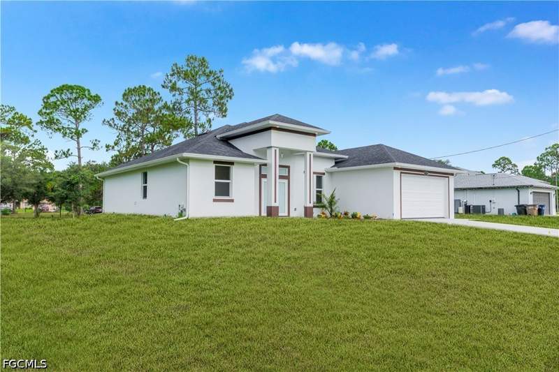 3 bedroom SingleFamilyResidence at 1113 Henry Ave, Lehigh Acres, Lehigh Acres — photo 3