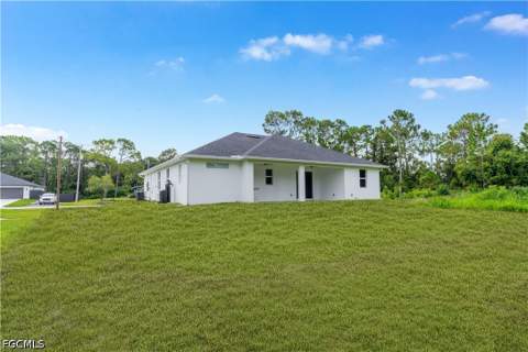 1113 Henry Ave, Lehigh Acres FL - photo 6 of 45
