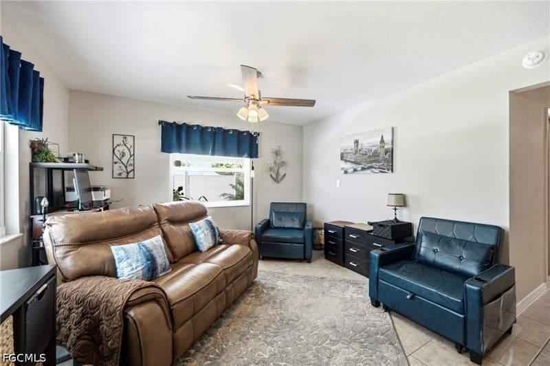 2 bedroom Attached at 39 Desert Candle Cir, Pinewood Condominium, Lehigh Acres — photo 5