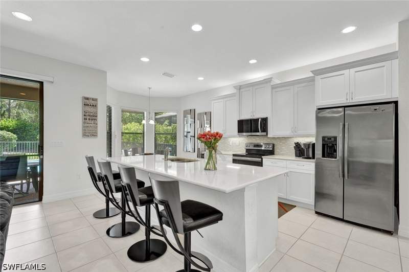 5 bedroom SingleFamilyResidence at 13750 Callisto Ave, Marbella Isles, Naples — photo 4