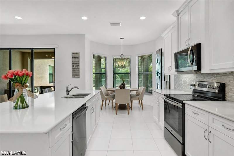5 bedroom SingleFamilyResidence at 13750 Callisto Ave, Marbella Isles, Naples — photo 5