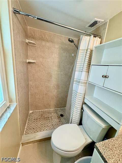 12658 Kenwood Ln B, Fort Myers FL - photo 11 of 26