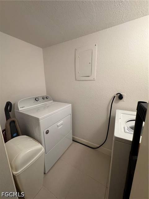 12658 Kenwood Ln B, Fort Myers FL - photo 18 of 26