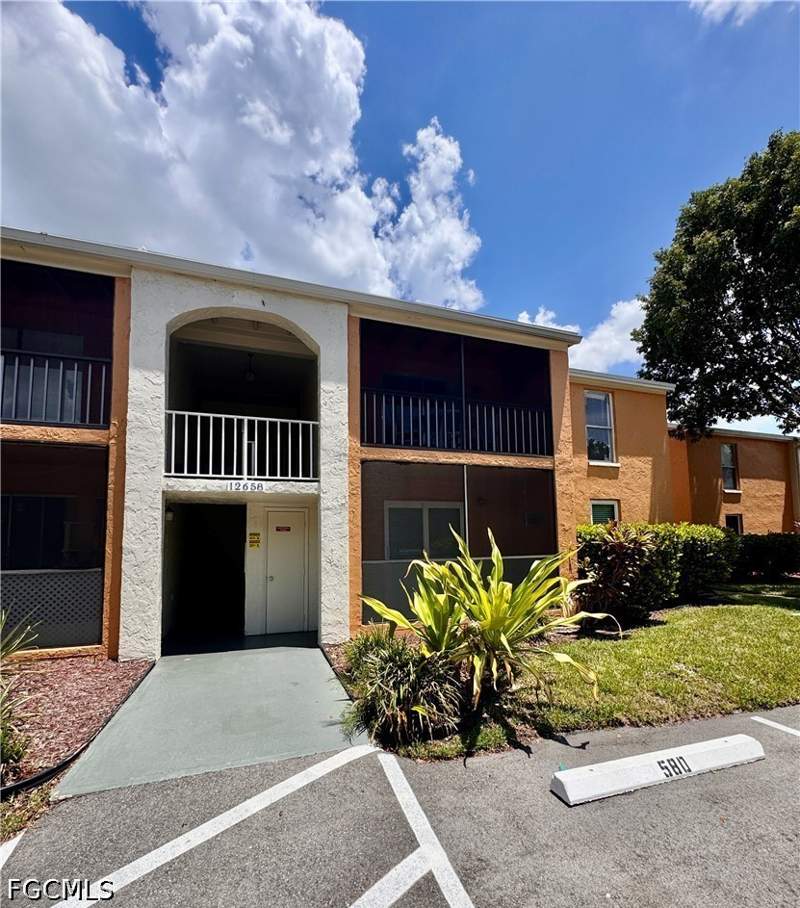 2 bedroom Condominium at 12658 Kenwood Ln B, Sunset Pointe At Fort Myers, Fort Myers — photo 2