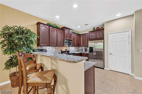 2545 Verdmont Ct, Cape Coral FL - photo 16 of 48