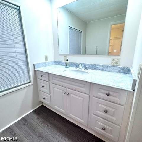 5526 Miles Standish Ln, North Fort Myers FL - photo 11 of 43