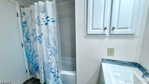 5526 Miles Standish Ln, North Fort Myers FL - photo 15 of 43