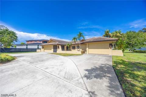 4651 West Blvd, Naples FL - photo 12 of 42