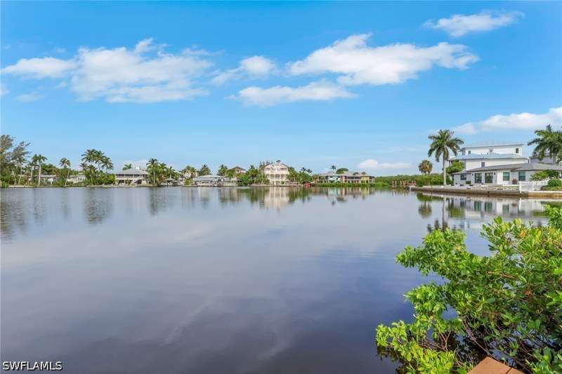 6 bedroom Duplex at 4860 Gary Rd, Ledford Shores, Bonita Springs — photo 3