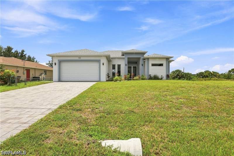 3 bedroom SingleFamilyResidence at 1120 NE 32nd Ln, Cape Coral, Cape Coral — photo 2