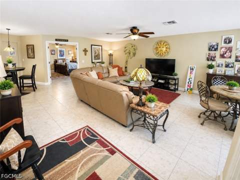 922 SE 1st Pl, Cape Coral FL - photo 11 of 21