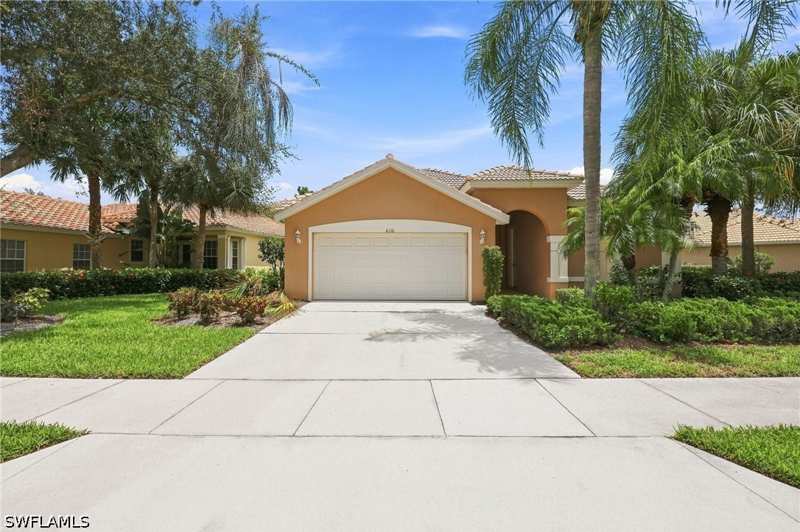 4 bedroom SingleFamilyResidence at 6116 Highwood Park Ln, Carlton Lakes, Naples — photo 1