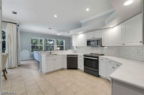 8748 S Lake Cir, Fort Myers FL - photo 11 of 44
