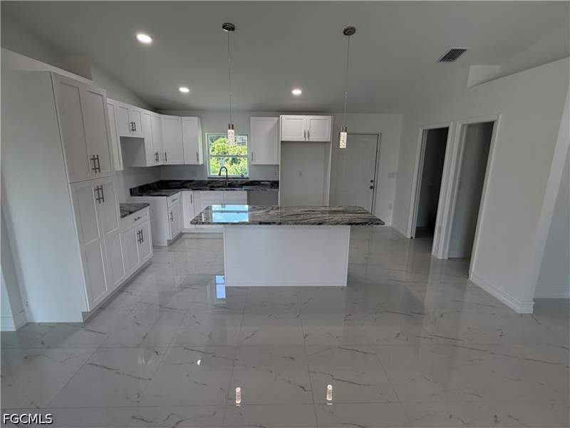 4 bedroom SingleFamilyResidence at 107 Concord Loop, Banyan Village, Labelle — photo 5