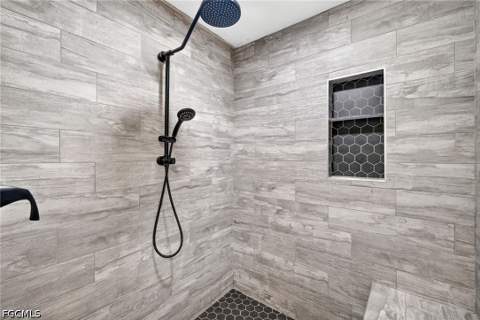 425 Muskegon Ave, Fort Myers FL - photo 10 of 22