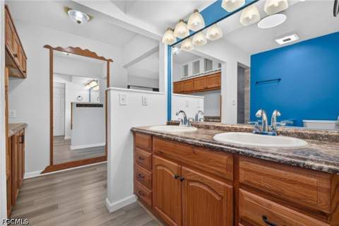 425 Muskegon Ave, Fort Myers FL - photo 9 of 22
