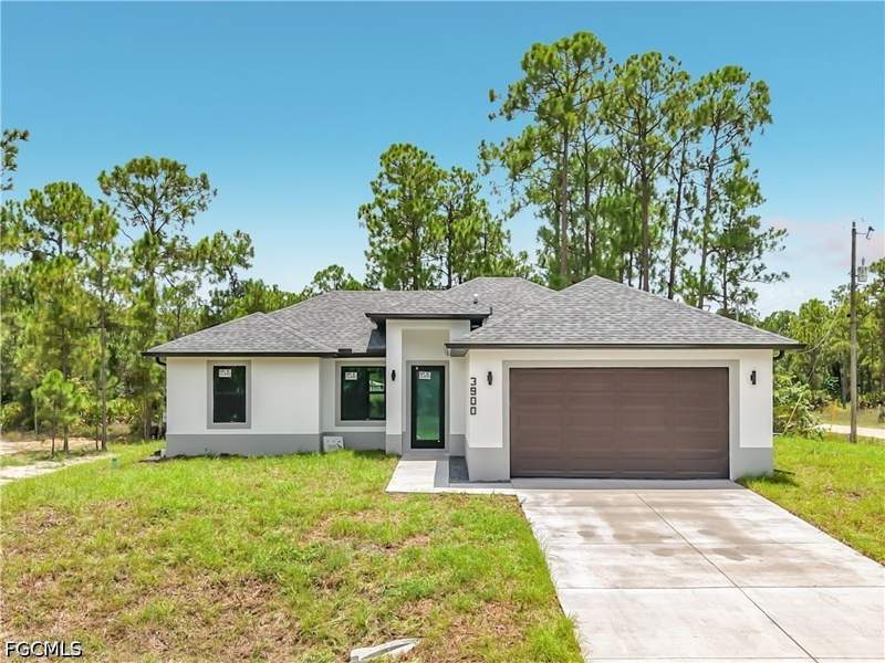 3 bedroom SingleFamilyResidence at 3900 E 10th St, Lehigh Acres, Lehigh Acres — photo 2