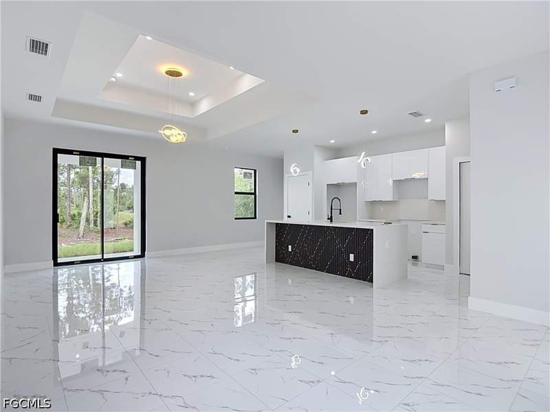 3 bedroom SingleFamilyResidence at 3900 E 10th St, Lehigh Acres, Lehigh Acres — photo 5