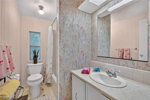 557 Peace Lake Ct, North Fort Myers FL - photo 19 of 37