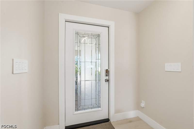 3 bedroom SingleFamilyResidence at 5331 Mayfair Ct, Cape Coral, Cape Coral — photo 5