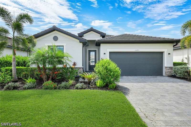 4 bedroom SingleFamilyResidence at 11491 Timber Creek Dr, Timber Creek, Fort Myers — photo 1