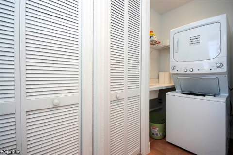 580 Sea Oats Dr, Sanibel FL - photo 13 of 48