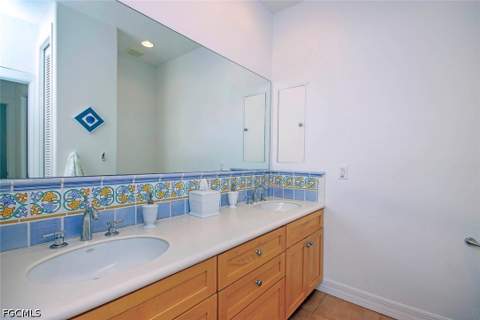 580 Sea Oats Dr, Sanibel FL - photo 21 of 48