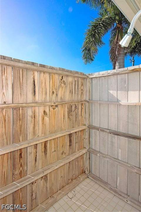 580 Sea Oats Dr, Sanibel FL - photo 22 of 48