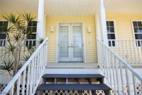 580 Sea Oats Dr, Sanibel FL - photo 6 of 48