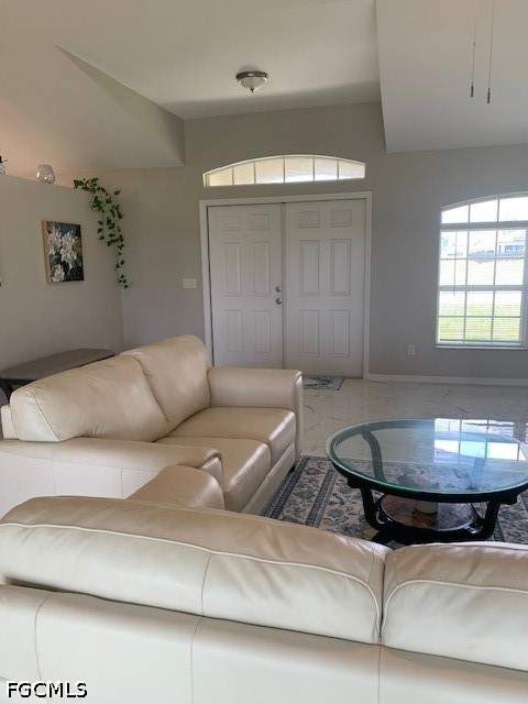 420 NE 15th Ter, Cape Coral FL - photo 14 of 35