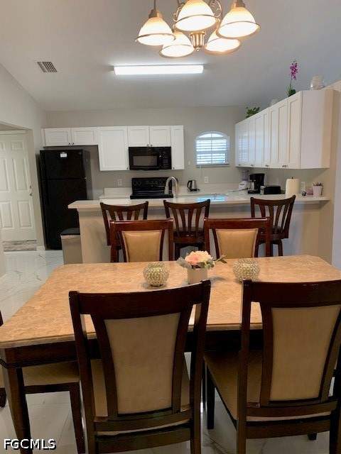 420 NE 15th Ter, Cape Coral FL - photo 6 of 35
