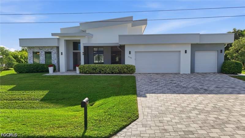 4 bedroom SingleFamilyResidence at 3709 SW 15th Pl, Cape Coral, Cape Coral — photo 4
