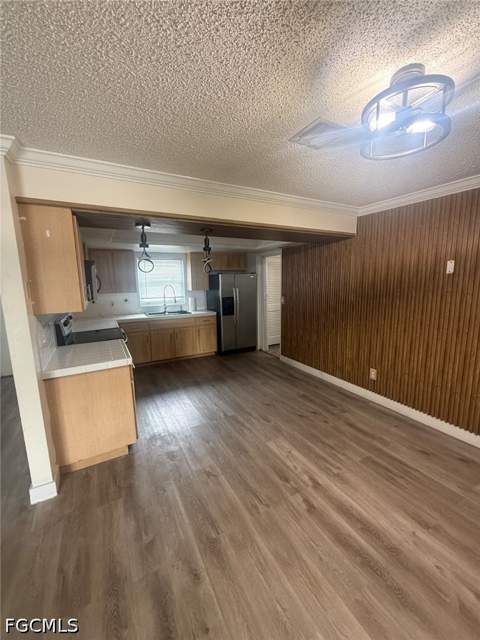 129 E Lake Dr, Lehigh Acres FL - photo 15 of 20