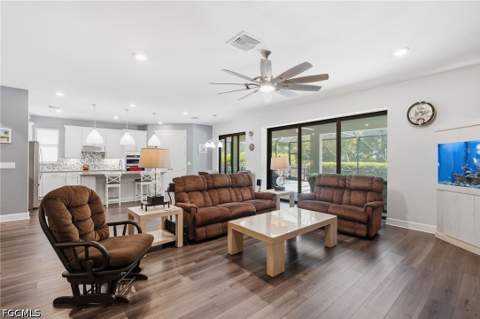 4745 Imperial Eagle Dr, Fort Myers FL - photo 7 of 48