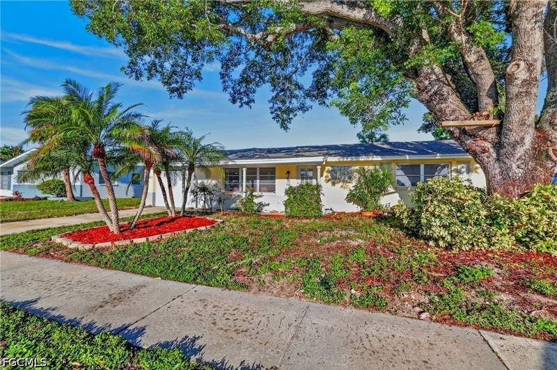 3 bedroom SingleFamilyResidence at 4431 N Atlantic Cir, North Fort Myers, North Fort Myers — photo 3